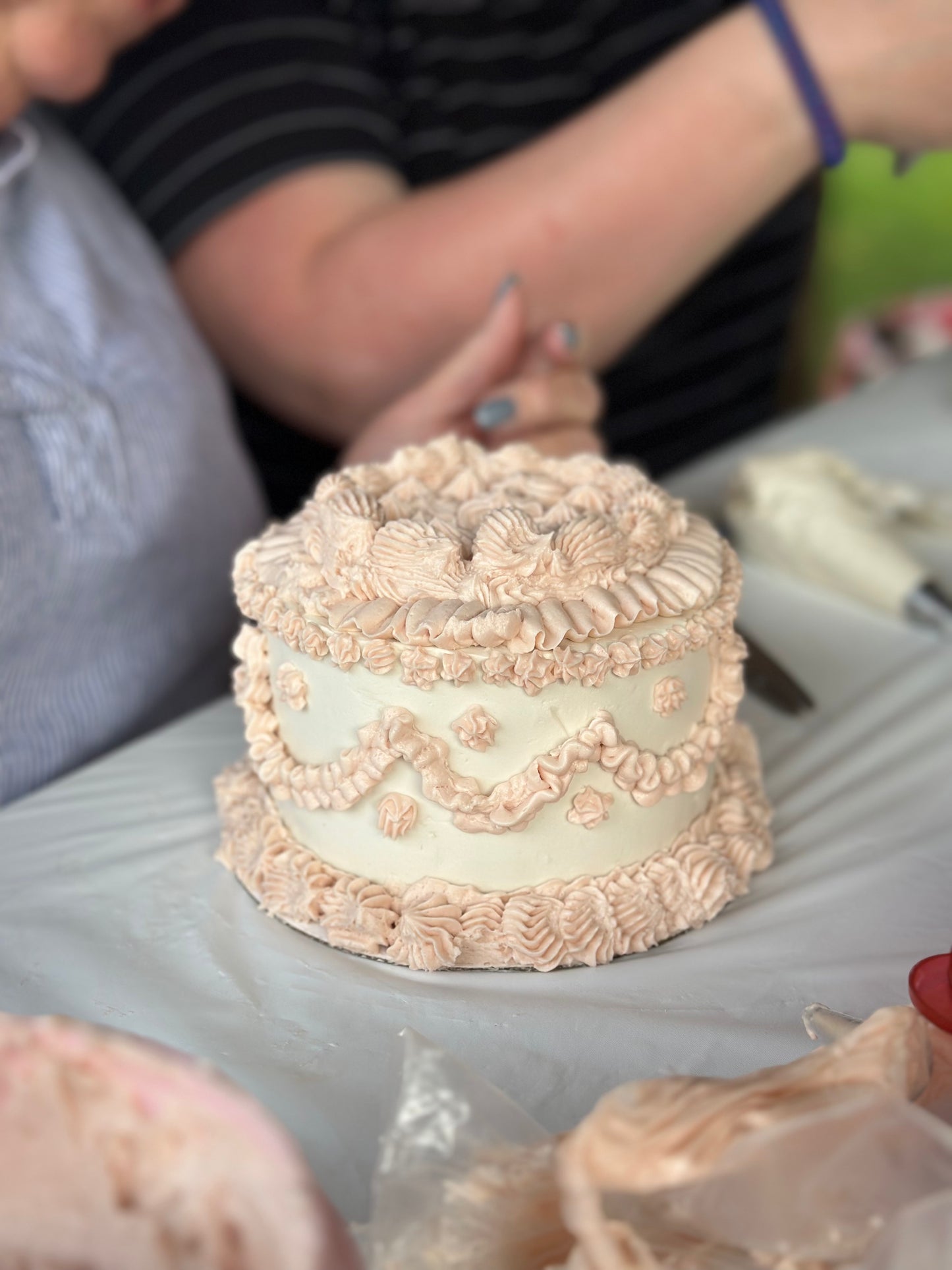 Craft N Snack - By Lennon Cake co.